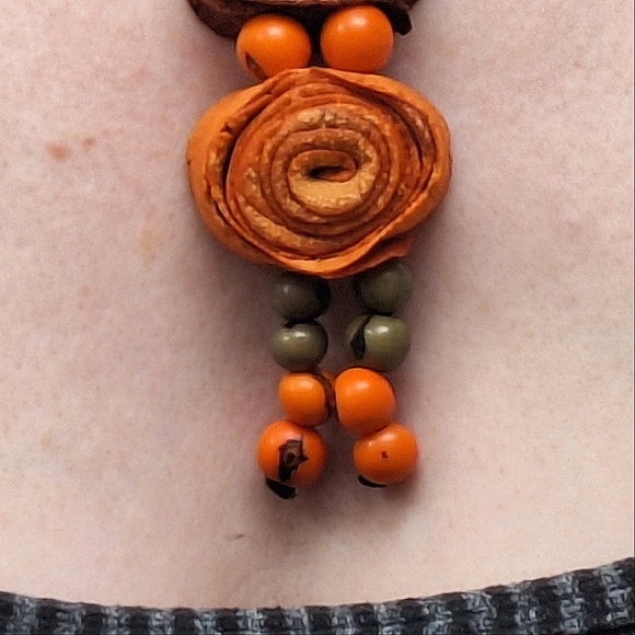 Acai Seed & Orange Peel Necklace - Picture 10 of 11